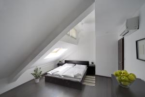 Postel nebo postele na pokoji v ubytování 1.Republic Hotel