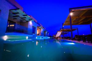 The swimming pool at or close to Serenity Suites Sea View Houses