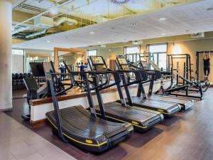 Fitness centrum a/nebo fitness zařízení v ubytování Aspria Hamburg Uhlenhorst Sport & Spa