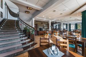 Reštaurácia alebo iné gastronomické zariadenie v ubytovaní Hotel Smile Pieniny
