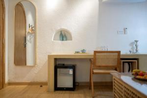 Kuchyň nebo kuchyňský kout v ubytování Distant Mountain Forest Wild Luxury Homestay