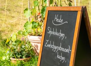 Um jardim no exterior de Waldschlösschen Brotterode