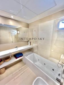Kupaonica u objektu INTEMPO SKY Resort & Spa