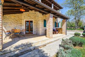 Vonkajšia záhrada v ubytovaní Villa Elaya