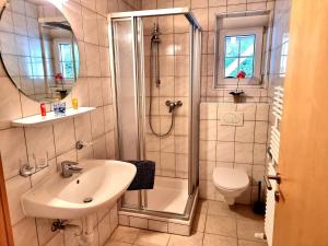 A bathroom at Chalet Waldheim