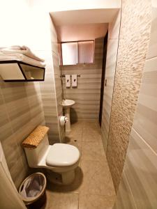 Kylpyhuone majoituspaikassa Pukara Puka Kantuta