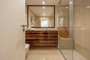 Koupelna v ubytování Cidadela - Luxury Apt with Pool