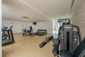 Fitness centrum a/nebo fitness zařízení v ubytování Cidadela - Luxury Apt with Pool