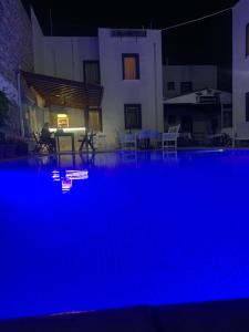 Bazén v ubytování Kılavuz otel nebo v jeho okolí