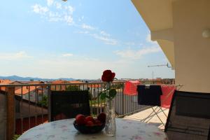 Balkón alebo terasa v ubytovaní Top Floor Apartment