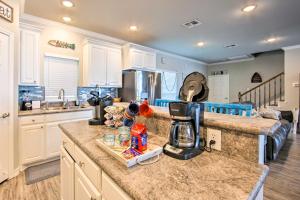 Gallery image of Private Dock and Boat House Lakefront Mabank Home in Mabank +31 photos