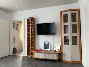 A television and/or entertainment centre at Appartement's Gabat Nähe Red Bull Ring