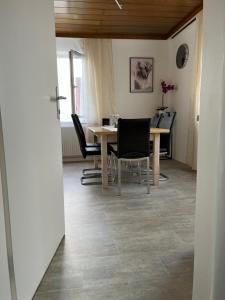 A seating area at Appartement's Gabat Nähe Red Bull Ring Még 4 kép