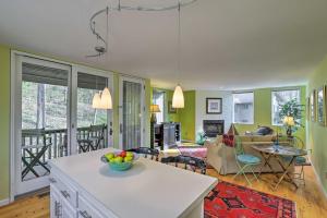 Gallery image of Carriage House Near Blue Ridge Parkway and Downtown in Asheville