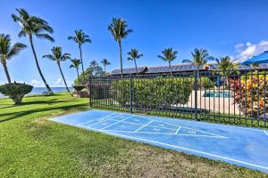 Vrt pred nastanitvijo Molokai Shores Resort Condo with Pool and Views!