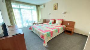 Gallery image of Hotel L&B- Free parking in Sunny Beach