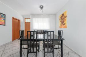 Posedenie v ubytovaní Casa da Suite Evenka