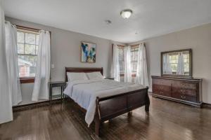 Fotografie z fotogalerie ubytování Comfy pet friendly home in Jacksonville mins to downtown’s v destinaci Jacksonville + 23 fotografií