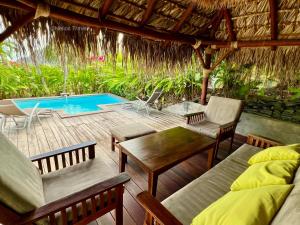 Swimmingpoolen hos eller tæt på Villa Kazanou Pointe Batterie