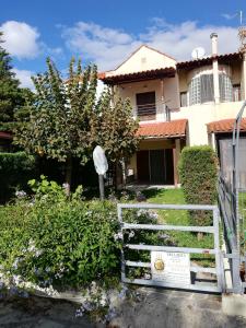 Gallery image of private house next to the sea in Pefkochori