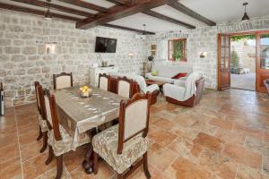 Gallery image of Stone house 264 in Kotor