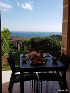 Galeriebild der Unterkunft Cap Esterel face à la mer Agay St Raphael in Drammont