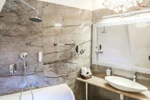 Kúpeľňa v ubytovaní VILLA RED by COLUMBUS Ustka + 37 fotografií