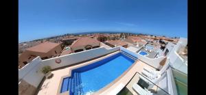 Bazén v ubytování Villa Las Vistas Costa Adeje nebo v jeho okolí