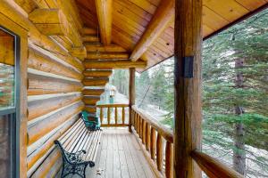 Gallery image of The Log Home in Yosemite West in Yosemite West