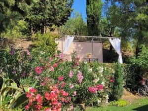 A garden outside Agriturismo Fiorano