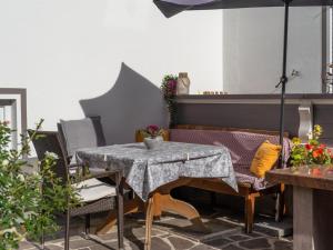 Posedenie v ubytovaní Waldhaus I