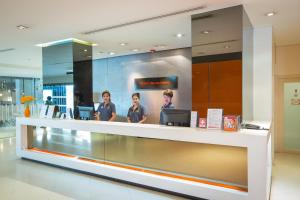 Fuajee v&otilde;i vastuv&otilde;tt majutusasutuses Trinity Silom Hotel