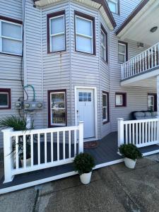 Gallery image of Ultra Modern - Entire 3 Bedroom Apartment - 5 min walk to the Beach in Wildwood