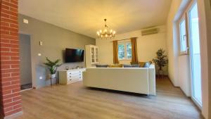 Fotografie z fotogalerie ubytování Apartmani Omrčen v destinaci Baška Voda + 29 fotografií