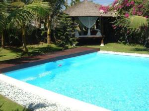 Kolam renang di atau di dekat Villaku Kuta Bali