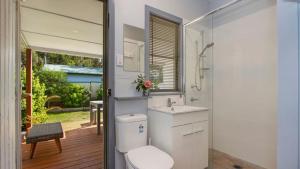 حمام في Lazy Days Seaside Cottage - Umina Beach