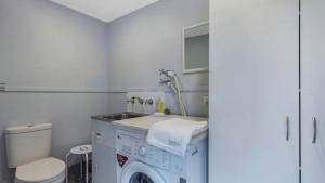 حمام في Lazy Days Seaside Cottage - Umina Beach
