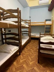 Voodi või voodid majutusasutuse Kataryn Hostel toas
