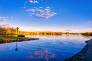 Peldbaseins naktsmītnē Riverside Rhapsody, Vaal River, Vanderbijlpark vai tās tuvumā