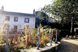 Gallery image of Turner - En-suite Room in Canalside Guesthouse in Burnley