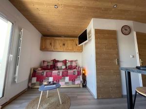 Et tv og/eller underholdning på residence les Ravieres 1