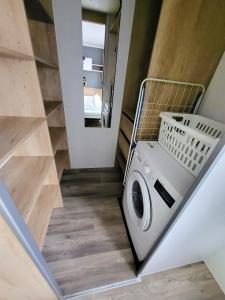 Fotografie z fotogalerie ubytování Bungalow confortable à Saint-Jean-de-Monts avec piscine partagée v destinaci Saint-Jean-de-Monts