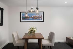 Posezení v ubytování Esplanade Hotel Fremantle - by Rydges