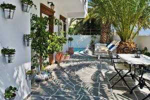 Ein Garten an der Unterkunft Galatia Villas