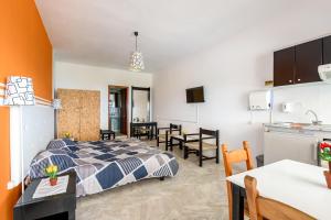 Küche/Küchenzeile in der Unterkunft Angela Apartments new listing