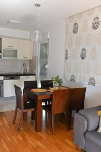 Fotografia z galérie ubytovania Sealine Apartment v Omise + 13 fotografií