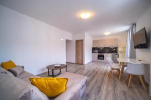 Kuchyňa alebo kuchynka v ubytovaní Promenada Lipno Apartment 123