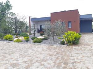 Ogród w obiekcie Apartments Bijou, Nature & Luxury in a green oasis near Umag