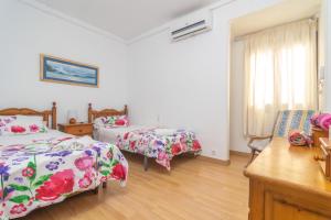 A bed or beds in a room at Villa Luna Még 29 kép