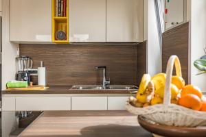 Kuchnia lub aneks kuchenny w obiekcie Apartments Bijou, Nature & Luxury in a green oasis near Umag